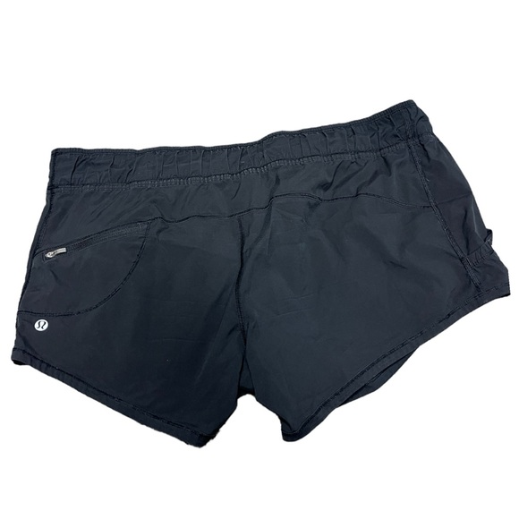 lululemon shorts size 12 - Picture 2 of 5